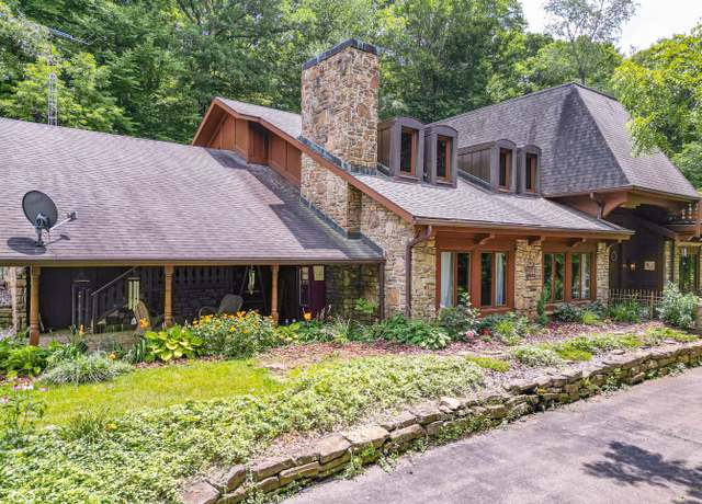 Property at 935 State Road 135 S, Nashville, IN 47448, 4 beds, 5.5 baths