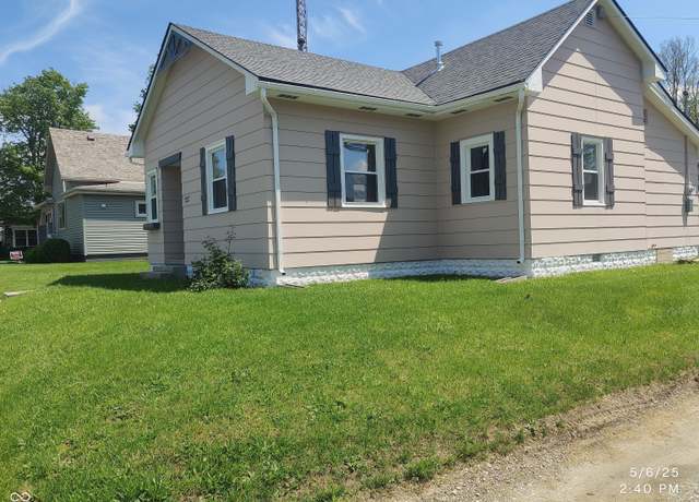 Property at 1527 N C St N, Elwood, IN 46036, 3 beds, 2 baths