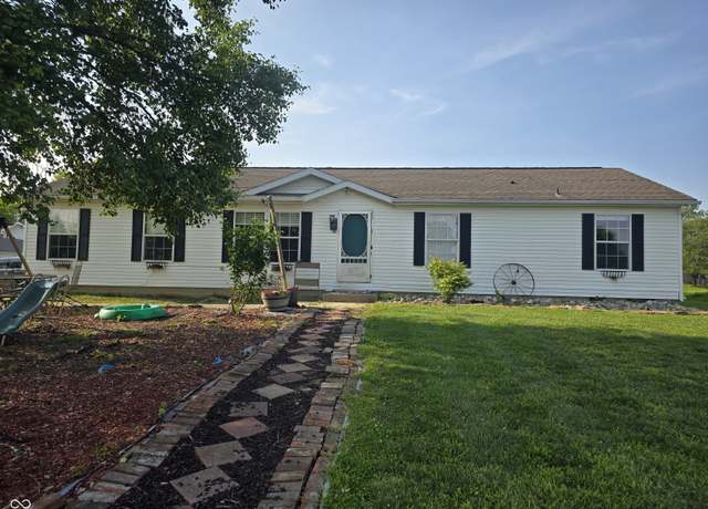 Property at 496 Tague St, Greenfield, IN 46140, 3 beds, 2 baths