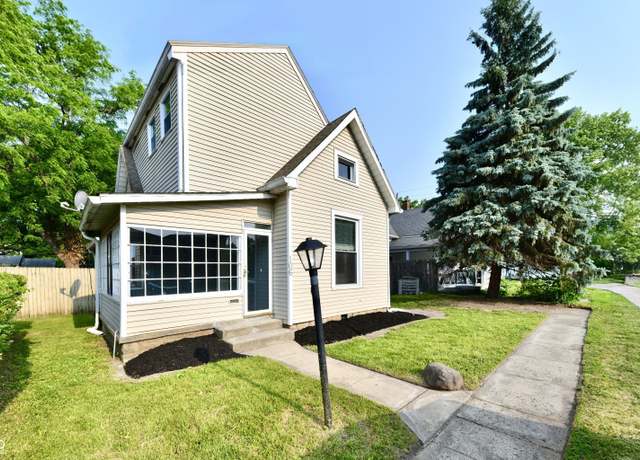 Property at 106 S Wayburn St, Indianapolis, IN 46229, 4 beds, 2 baths
