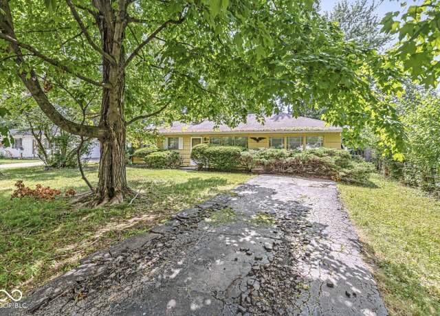 Property at 34 Crestwood Dr, Whiteland, IN 46184, 3 beds, 1.5 baths