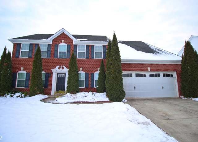 Property at 1169 Richmond Ln, Greenwood, IN 46143, 5 beds, 2.5 baths