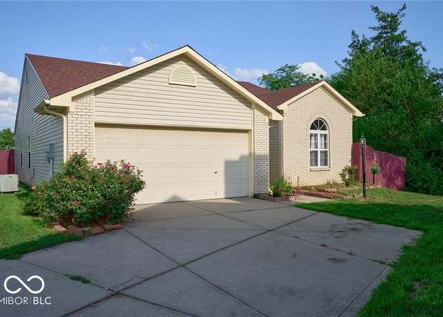 Property at 1363 Briar Meadow Ct, Indianapolis, IN 46217, 3 beds, 2 baths