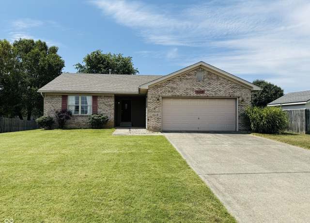 Property at 1018 Stonelilly Dr, Jeffersonville, IN 47130, 3 beds, 2 baths