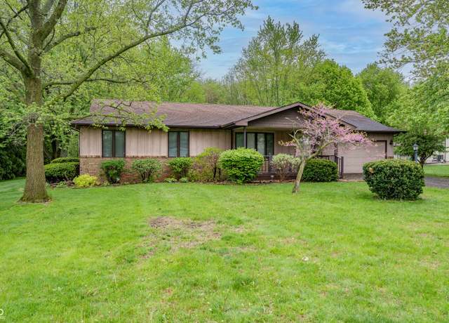 Property at 1895 E Schoolview Dr, Rochester, IN 46975, 3 beds, 2 baths