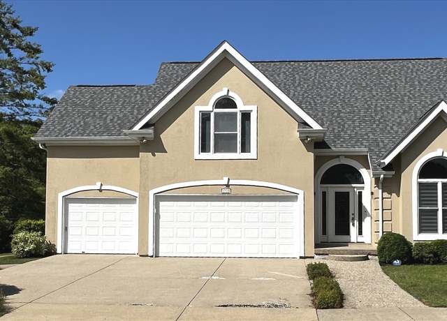 Property at 4770 Winterberry Pl, Columbus, IN 47201, 5 beds, 5 baths