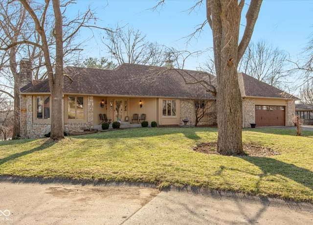 Property at 8331 Lookout Ct, Indianapolis, IN 46217, 4 beds, 3.5 baths