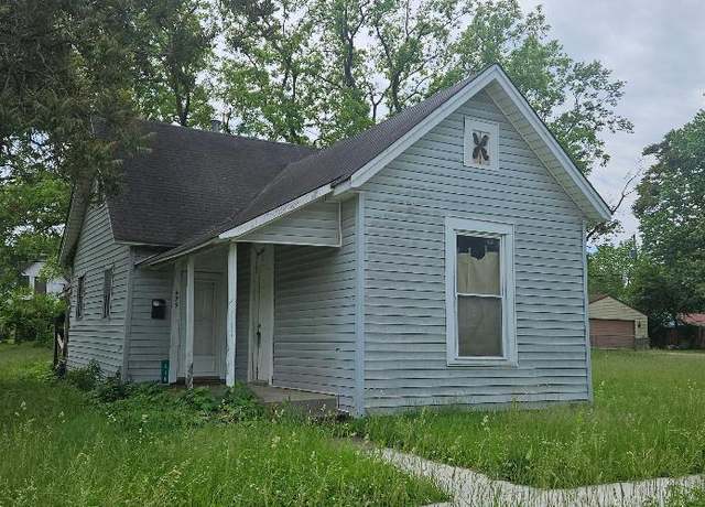 Property at 479 W Pike St, Martinsville, IN 46151, 2 beds, 1 bath