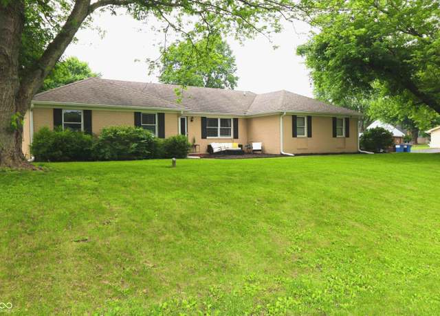 Property at 3119 W Burning Tree Rd, Crawfordsville, IN 47933, 3 beds, 2 baths
