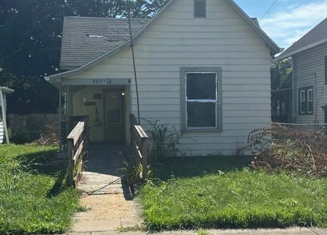 Property at 933 N Tuxedo St, Indianapolis, IN 46201, 2 beds, 1 bath