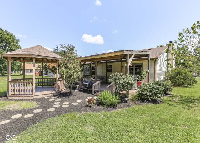 Property at 360 E County Line Rd, Morgantown, IN 46160, 3 beds, 2 baths