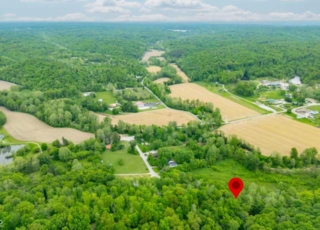 Property at 4414 Salt Creek Rd, Nashville, IN 47448