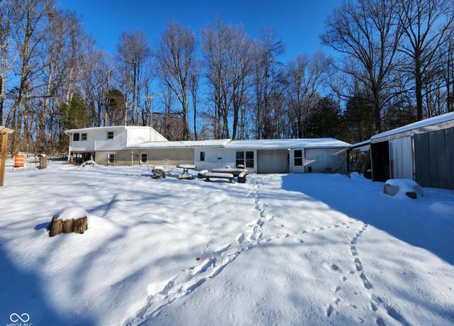 Property at 7558 S County Road 200 E, Greensburg, IN 47240, 5 beds, 1 bath