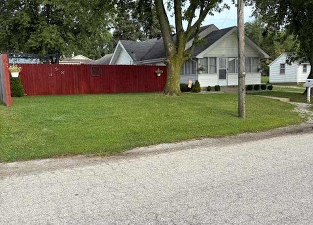 Property at 521 N Young St, Frankfort, IN 46041, 2 beds, 1 bath
