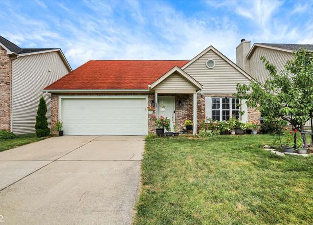 Property at 14928 Oak Rd, Carmel, IN 46033, 3 beds, 2 baths