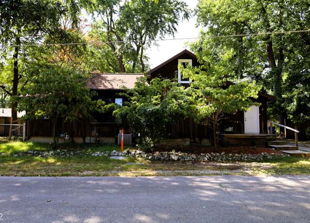 Property at 695 S 34th St, Terre Haute, IN 47803, 3 beds, 1 bath