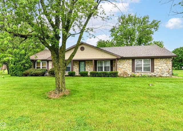 Property at 9608 Sycamore Rd, Carmel, IN 46032, 3 beds, 2 baths