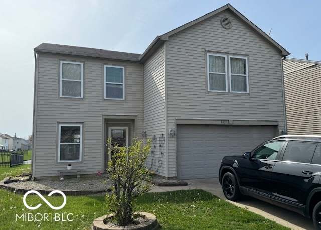 Property at 2230 Cedarmill Dr, Franklin, IN 46131, 3 beds, 2.5 baths