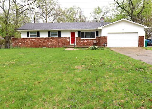 Property at 8017 Chiltern Dr, Indianapolis, IN 46268, 3 beds, 1.5 baths