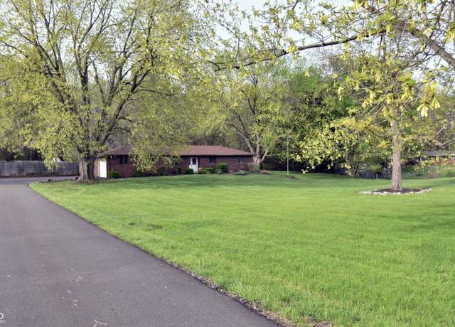 Property at 1000 Riverview Dr, Martinsville, IN 46151, 3 beds, 2 baths