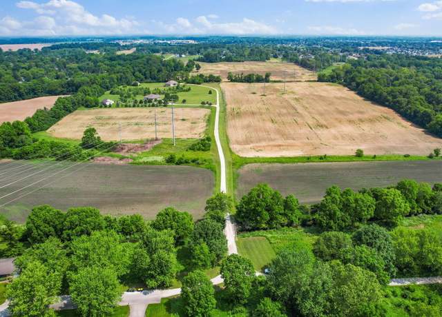 Property at 6000 W Hellis Dr, Muncie, IN 47304