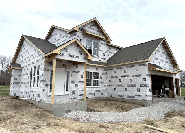 Property at 1174 Redwood Dr, Crawfordsville, IN 47933, 4 beds, 2.5 baths