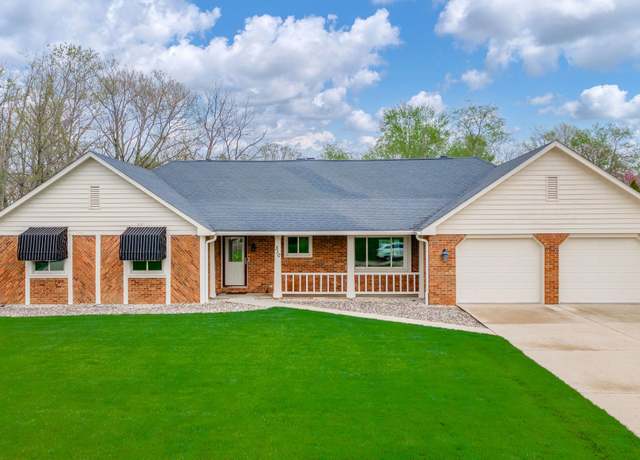 Property at 310 Edgewood Pl E, Anderson, IN 46011, 3 beds, 3 baths
