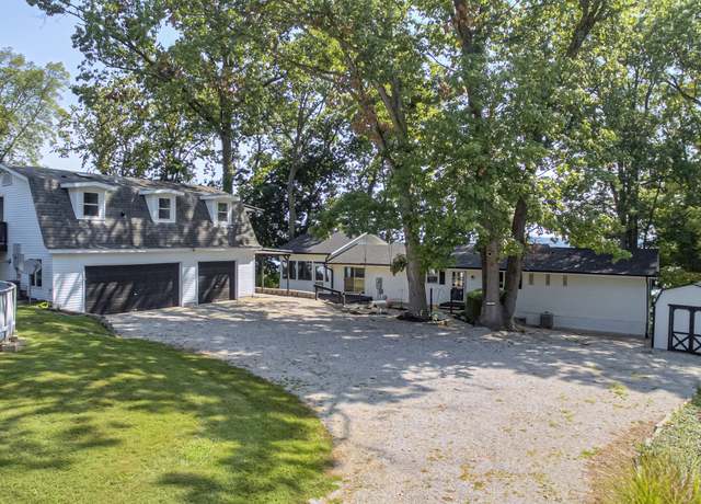 Property at 7587 Shady Side Dr, Bloomington, IN 47401, 6 beds, 4.5 baths