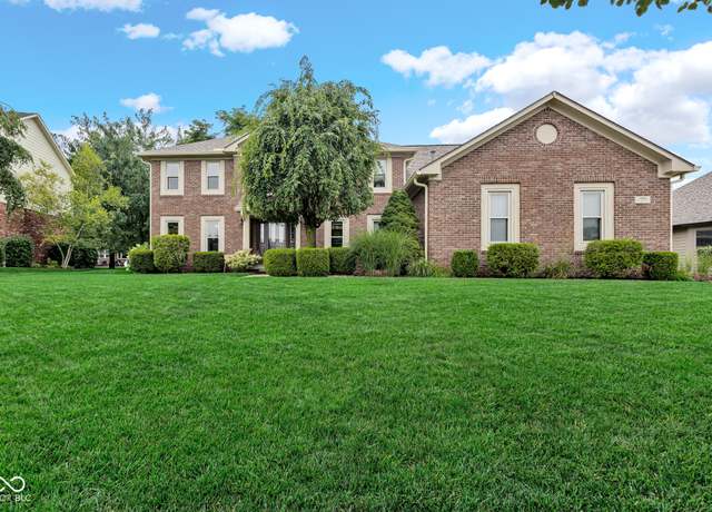 Property at 1053 New Amsterdam Dr, Greenwood, IN 46142, 4 beds, 2.5 baths