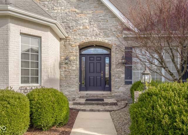 Property at 999 Box Turtle Ct, Columbus, IN 47201, 5 beds, 4.5 baths