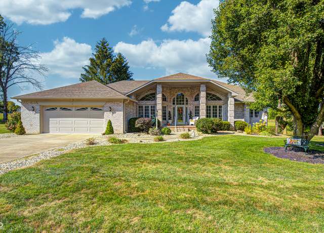 Property at 5745 Paradise Dr, Martinsville, IN 46151, 3 beds, 2 baths