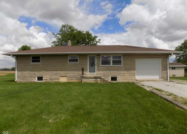 Property at 9739 S County Road 825 E, Cloverdale, IN 46120, 4 beds, 3 baths