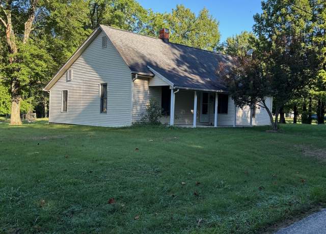 Property at 8520 S 150 W, Columbus, IN 47201, 3 beds, 2 baths