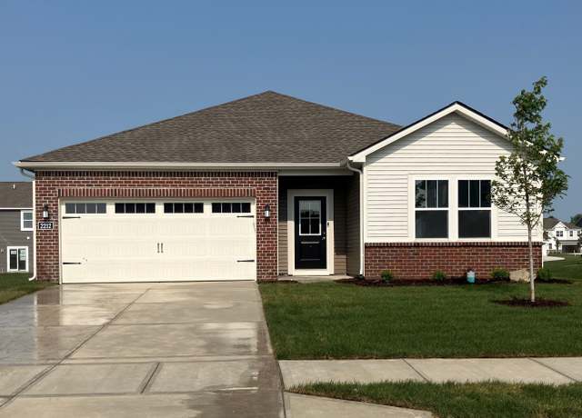 Property at 2212 Foothill Dr, Greenfield, IN 46140, 3 beds, 2 baths