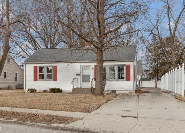 Property at 518 E College Ave, Brownsburg, IN 46112, 3 beds, 2 baths