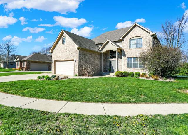 Property at 386 White Oak Ln, Greenwood, IN 46142, 4 beds, 2.5 baths