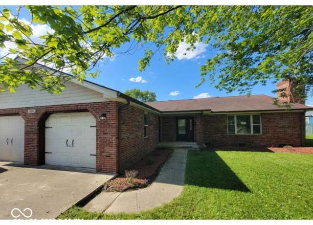 Property at 724 Iroquois St, Anderson, IN 46012, 3 beds, 2 baths