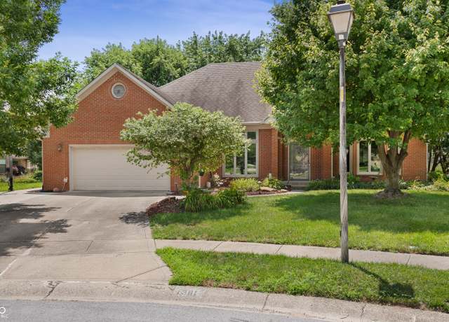 Property at 361 Country Woods Dr, Indianapolis, IN 46217, 3 beds, 2 baths