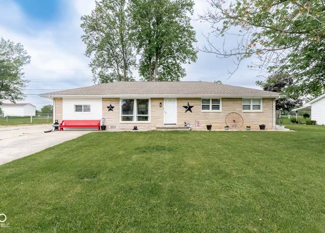 Property at 1713 Murray Hill Dr, Seymour, IN 47274, 3 beds, 1.5 baths