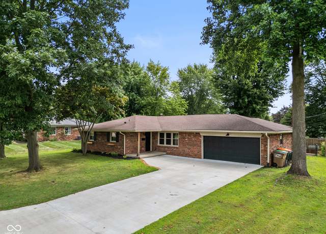 Property at 3859 Colonial Dr, Columbus, IN 47203, 3 beds, 2.5 baths