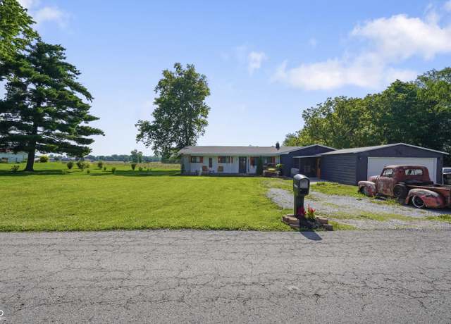 Property at 2911 N 200 Rd W, Franklin, IN 46131, 4 beds, 2.5 baths