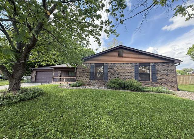 Property at 3830 Pineview Ln, Greenwood, IN 46142, 4 beds, 2 baths