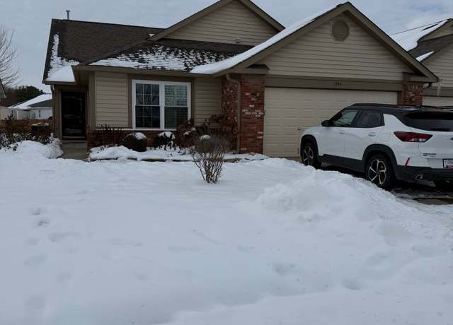 Property at 1294 Lexington Trl, Greenfield, IN 46140, 3 beds, 2 baths
