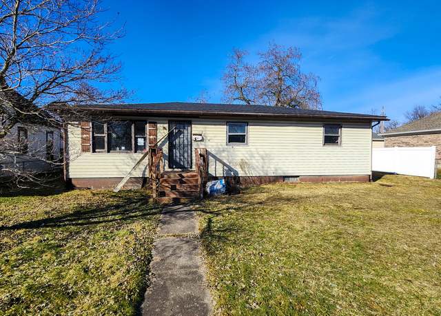 Property at 2004 N 21st St, Terre Haute, IN 47804, 3 beds, 1 bath