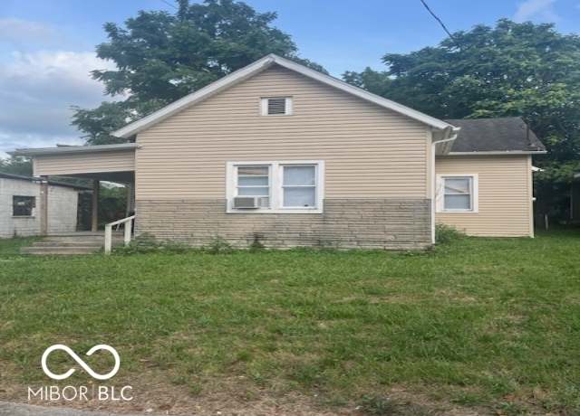 Property at 1157 W Kilgore Ave, Muncie, IN 47305, 3 beds, 1 bath