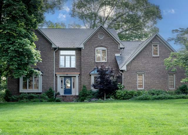 Property at 895 Baywood Ct, Columbus, IN 47201, 4 beds, 3.5 baths