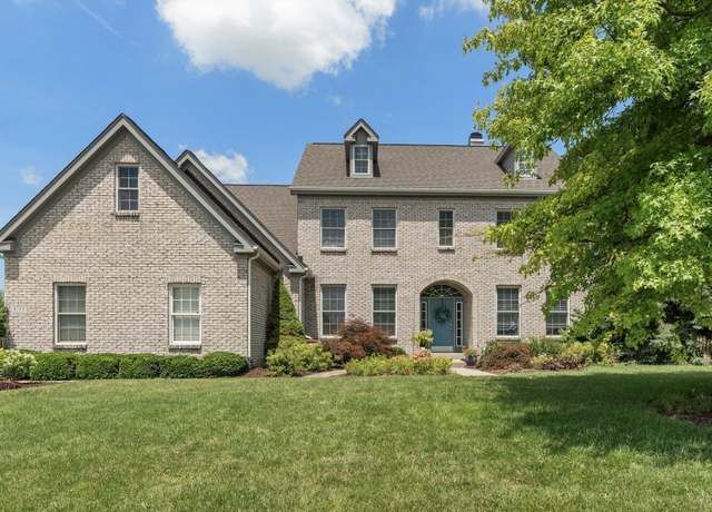 Property at 8754 Lily Ct, Zionsville, IN 46077, 4 beds, 2.5 baths