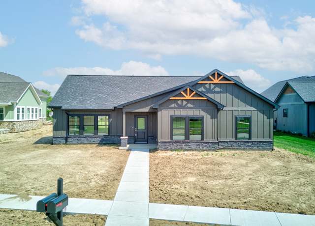 Property at 714 Cypress Dr, Tipton, IN 46072, 3 beds, 2 baths