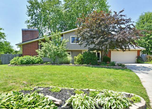 Property at 2700 Yellowwood Ct, Columbus, IN 47203, 4 beds, 2.5 baths