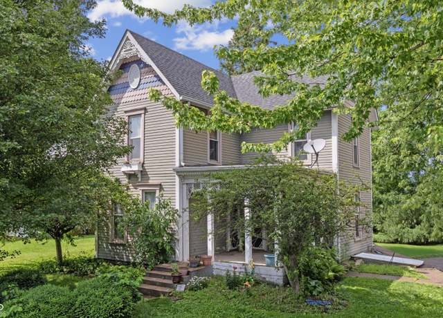 Property at 38 W Main St, Brownsburg, IN 46112, 3 beds, 2 baths